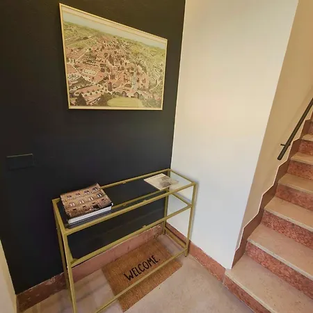 Borgo Vespucci * Florence